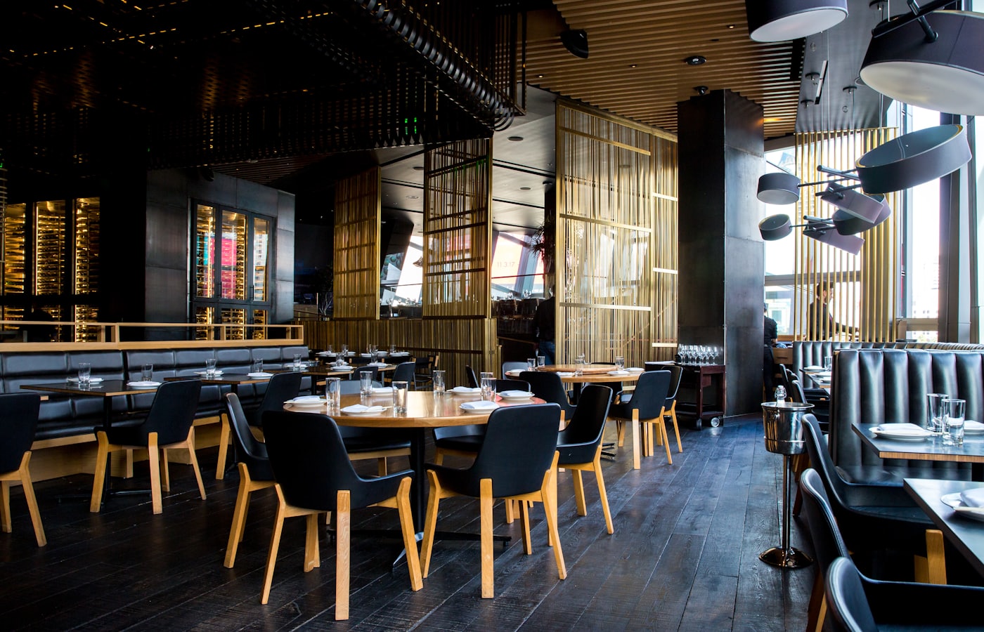 Restaurant & Bar
